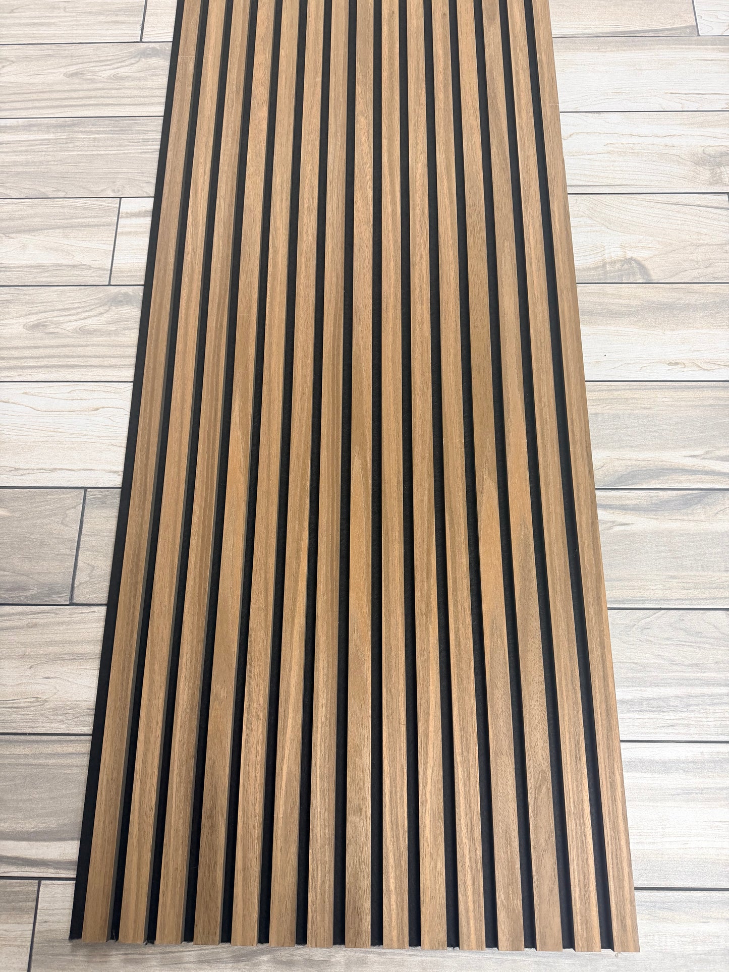A08 Wood Smoke walnut 2x9ft