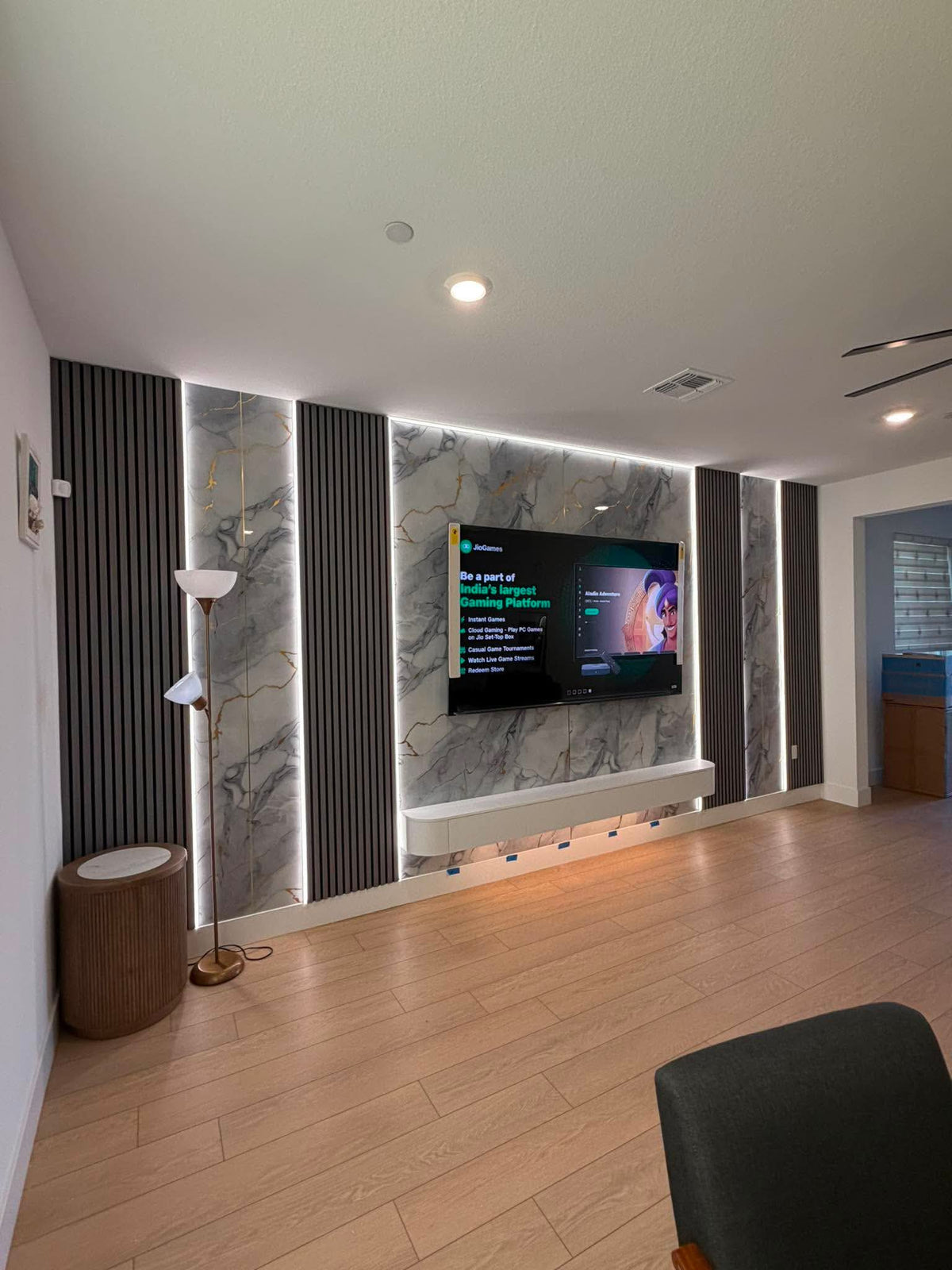 TV WALL 1