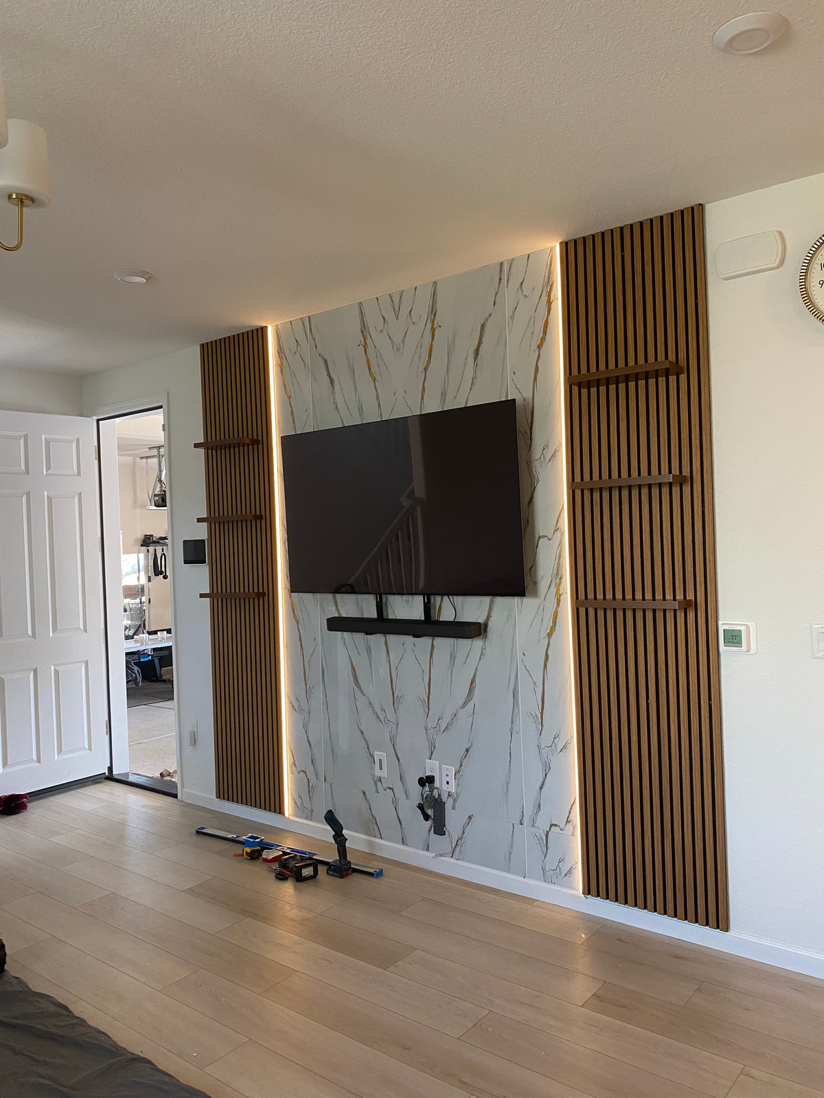 TV WALL 1