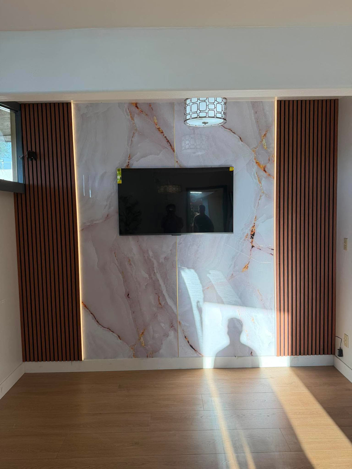 TV WALL 1