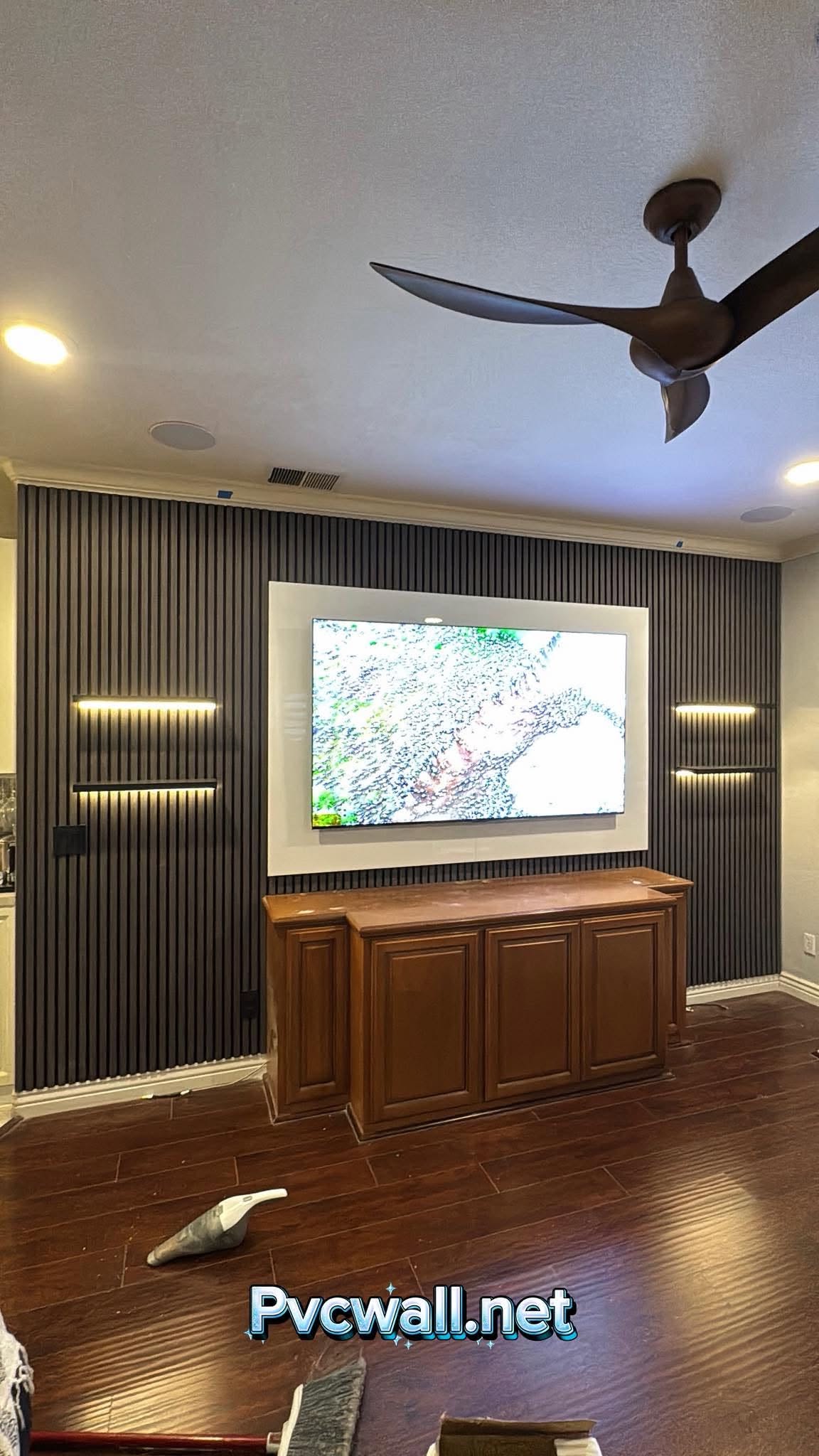 TV WALL 1
