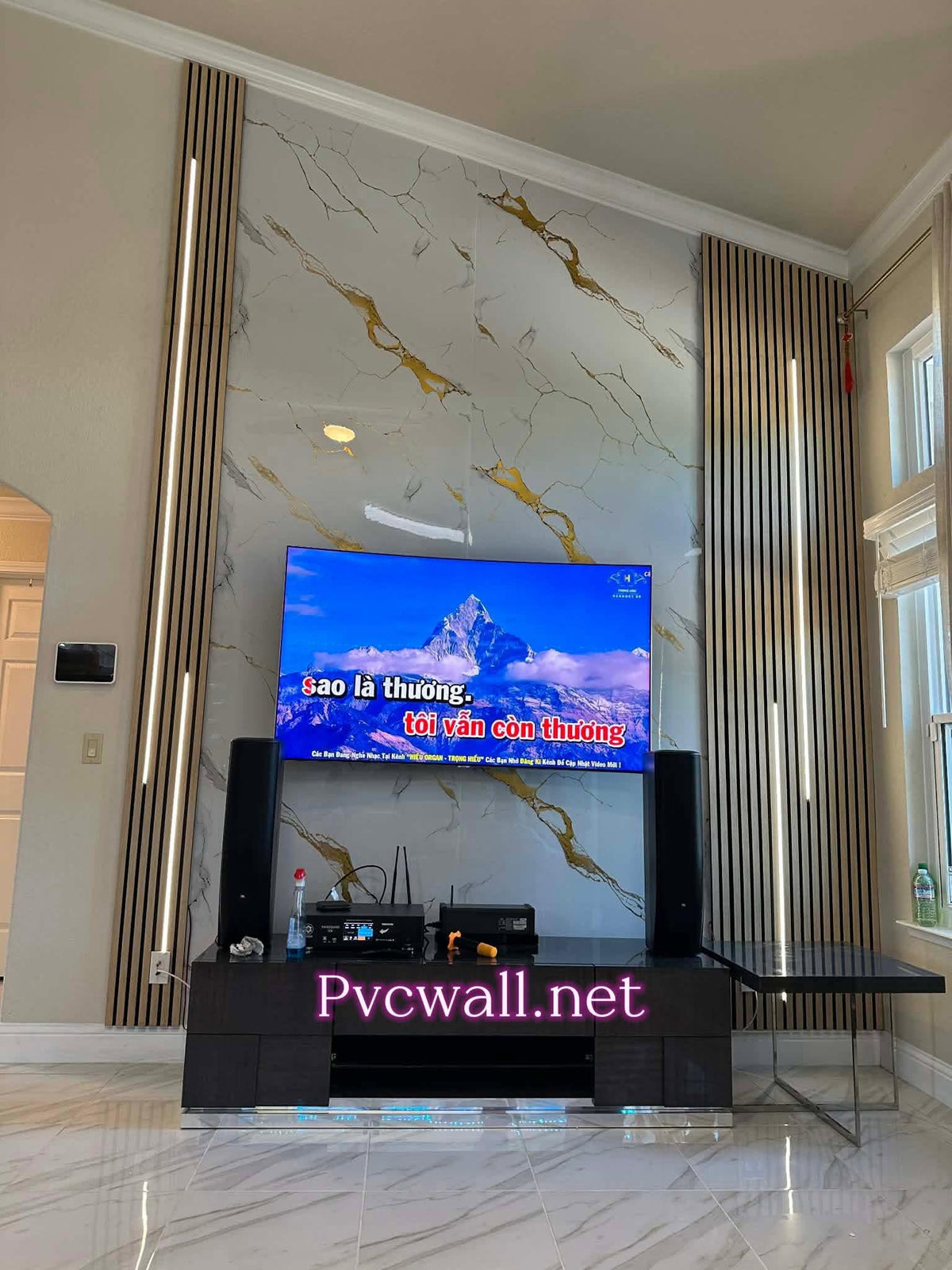 TV WALL 1