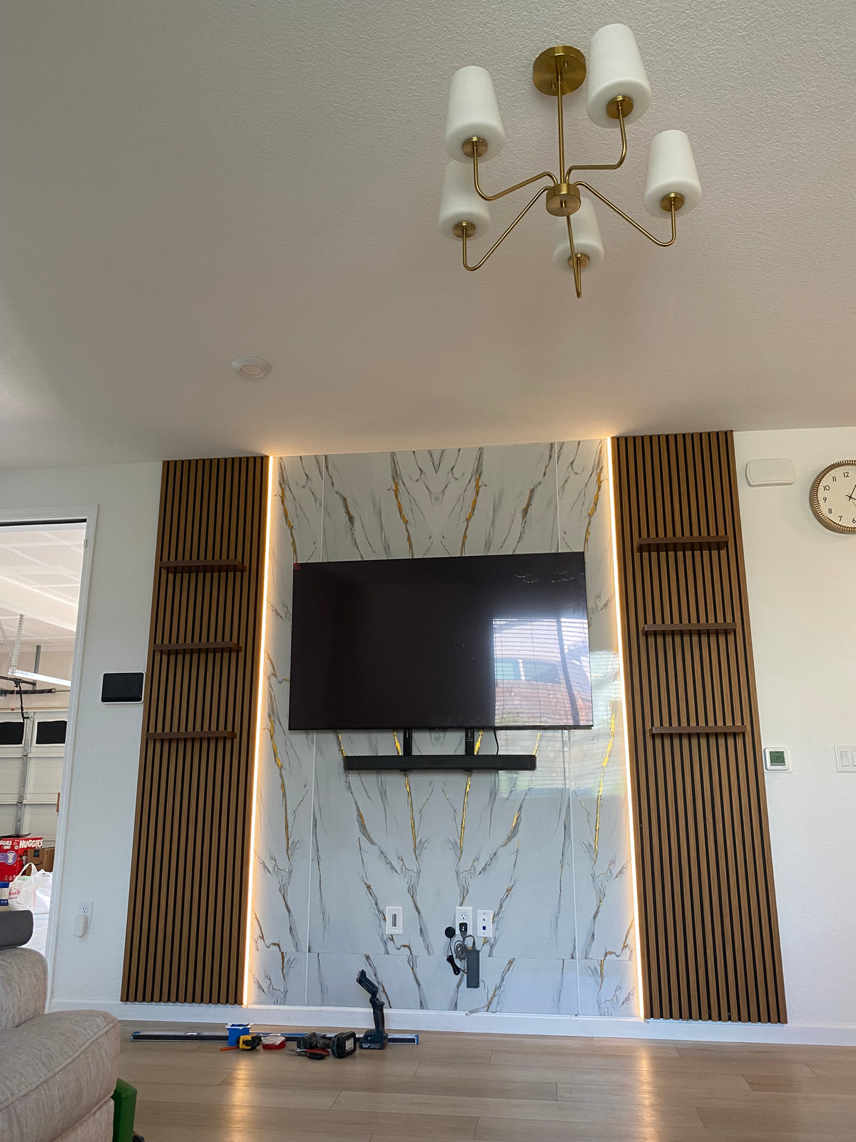 TV WALL 1